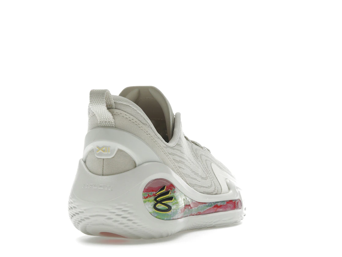 Vue 30 de Under Armour Curry Flow 12 STRN