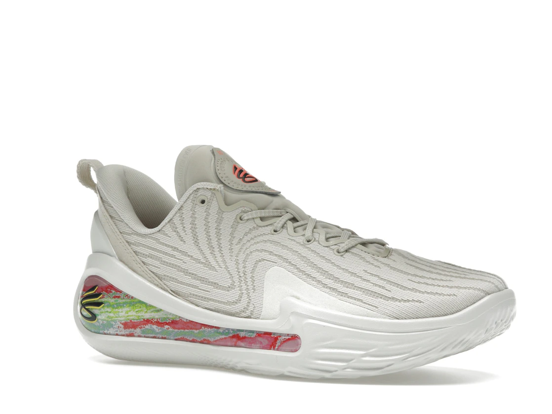 Vue 4 de Under Armour Curry Flow 12 STRN