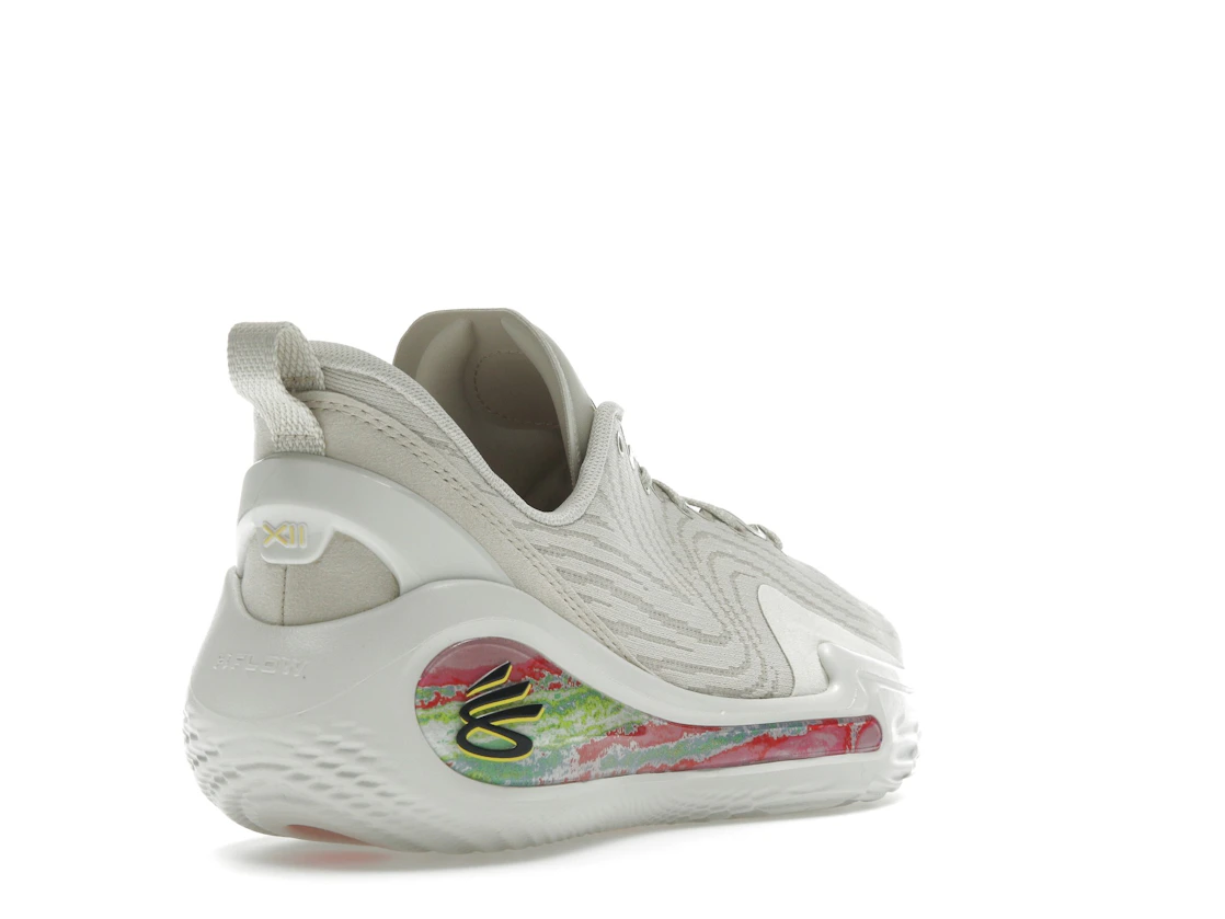 Vue 31 de Under Armour Curry Flow 12 STRN
