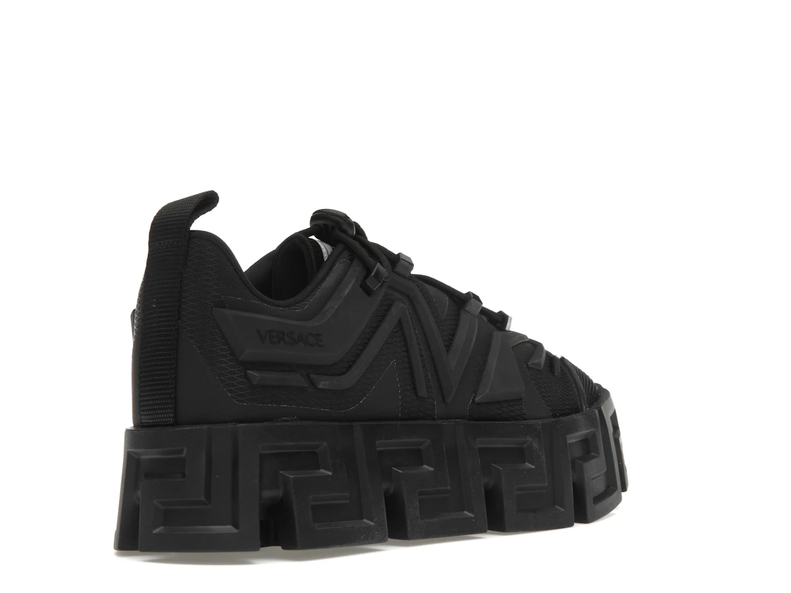 Vue 32 de Versace Greca Labyrinth Lace-up Sneaker Black