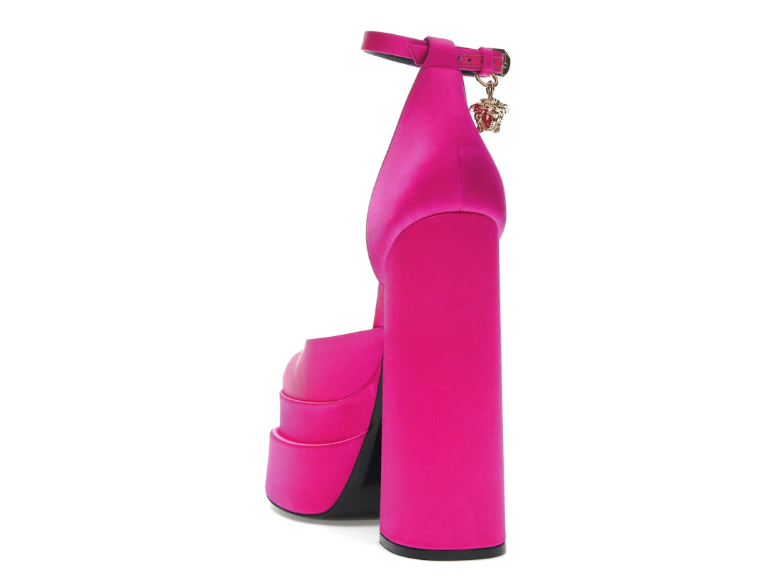 Vue 26 de Versace Medusa Aevitas 155mm Platform Pumps Deep Fuschia