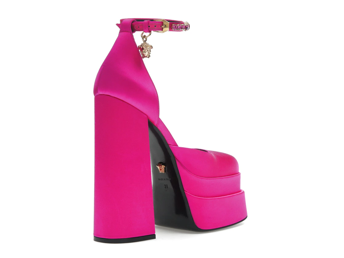 Vue 32 de Versace Medusa Aevitas 155mm Platform Pumps Deep Fuschia