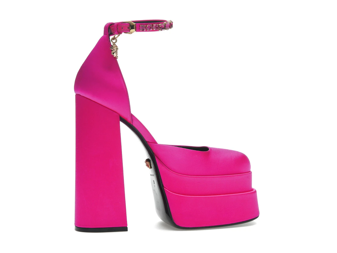 Vue 35 de Versace Medusa Aevitas 155mm Platform Pumps Deep Fuschia