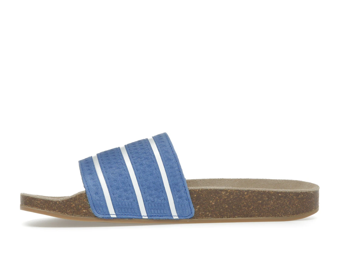 Vue 18 de adidas Adilette Slides Royal Blue Core White Gum