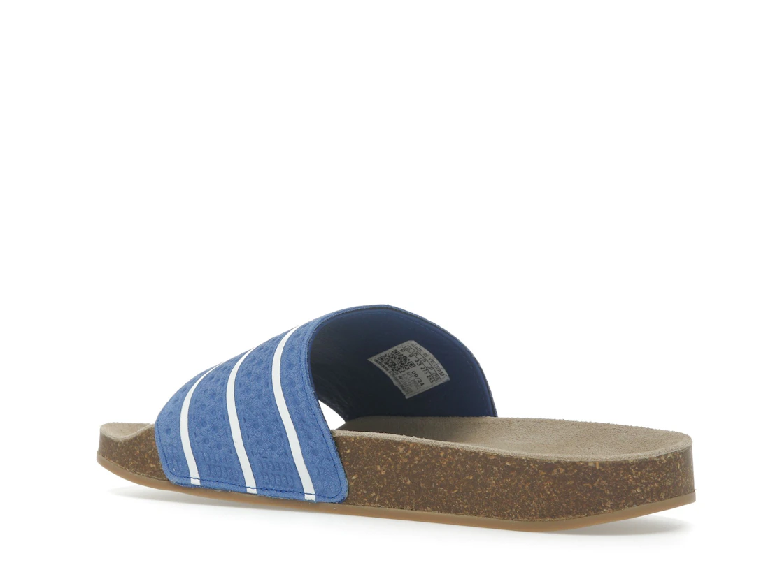 Vue 23 de adidas Adilette Slides Royal Blue Core White Gum