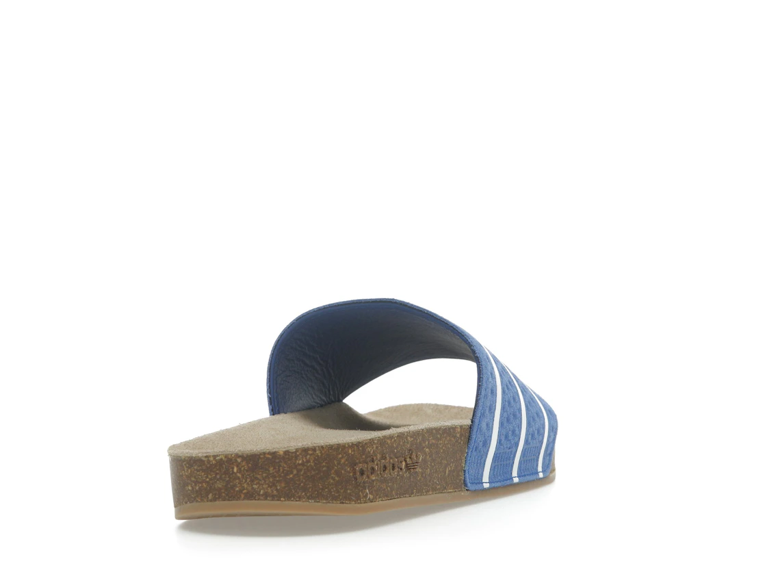 Vue 30 de adidas Adilette Slides Royal Blue Core White Gum