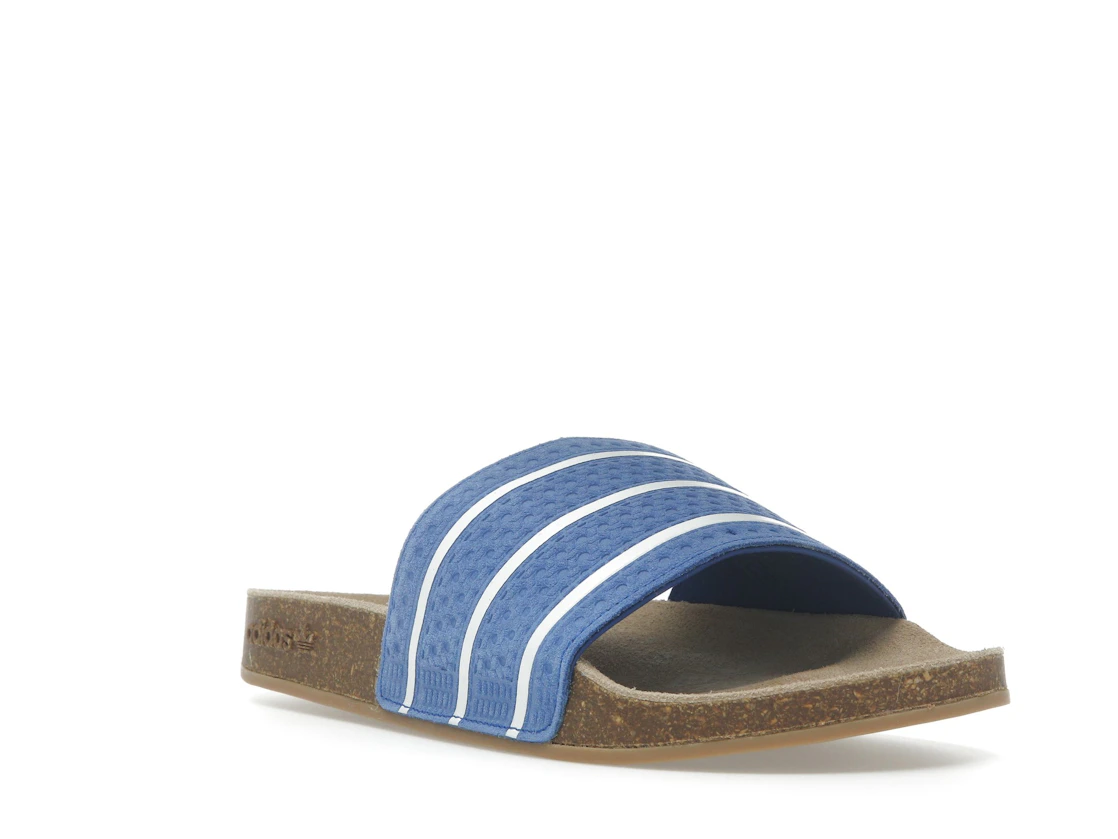 Vue 6 de adidas Adilette Slides Royal Blue Core White Gum