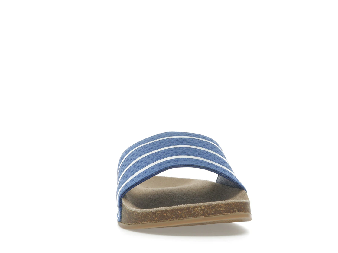 Vue 9 de adidas Adilette Slides Royal Blue Core White Gum