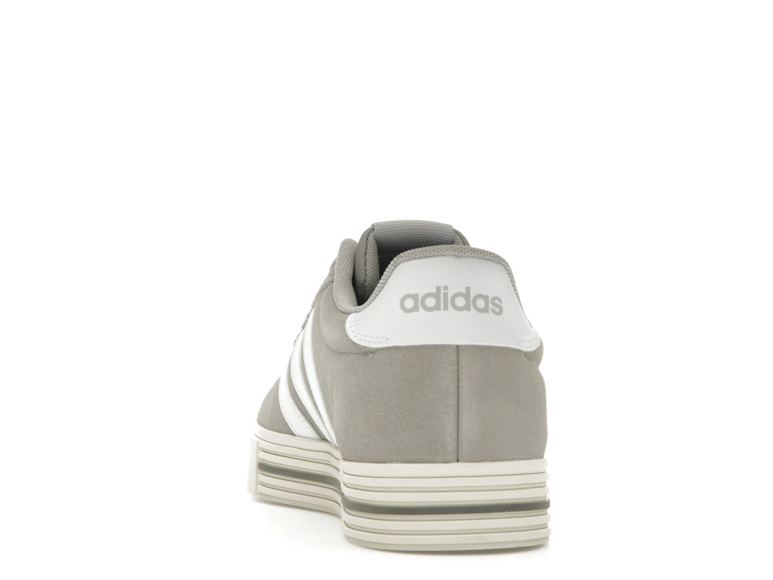 Vue 27 de adidas Daily 4.0 Grey Cloud White Off White