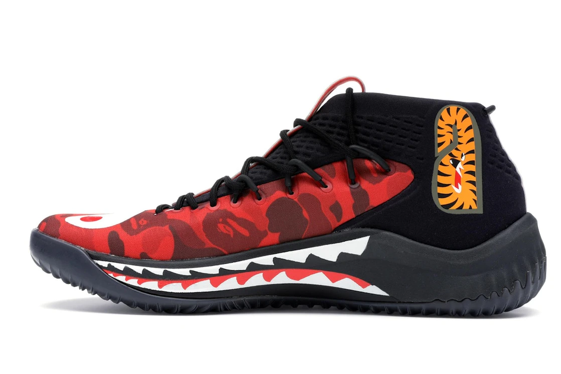 Vue 20 de adidas Dame 4 A Bathing Ape Red