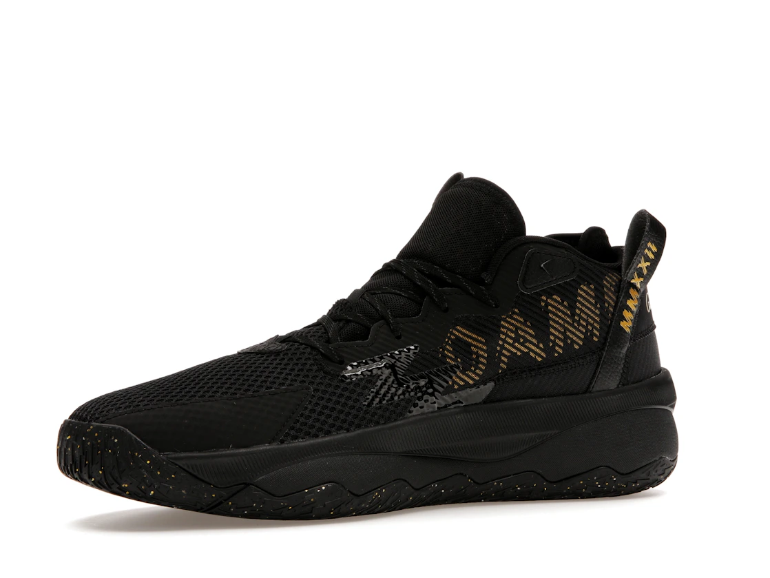 Vue 16 de adidas Dame 8 G.O.A.T. Spirit