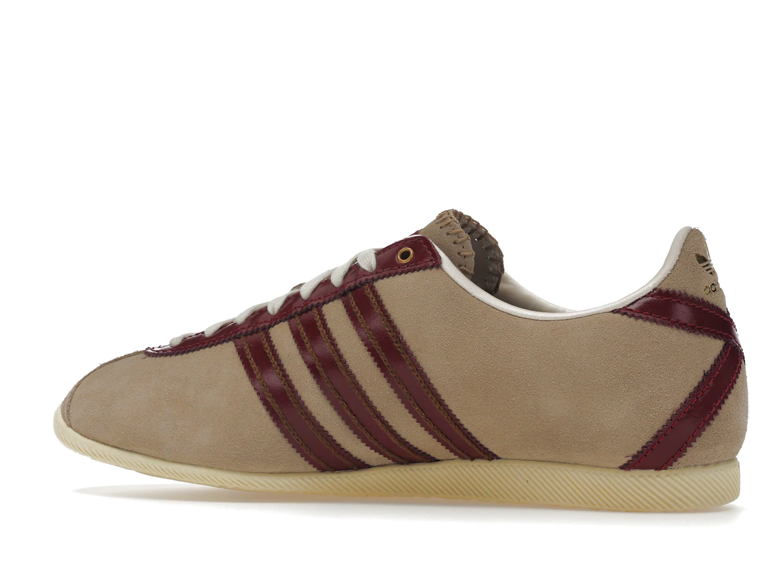 Vue 21 de adidas Japan Wales Bonner Cardboard