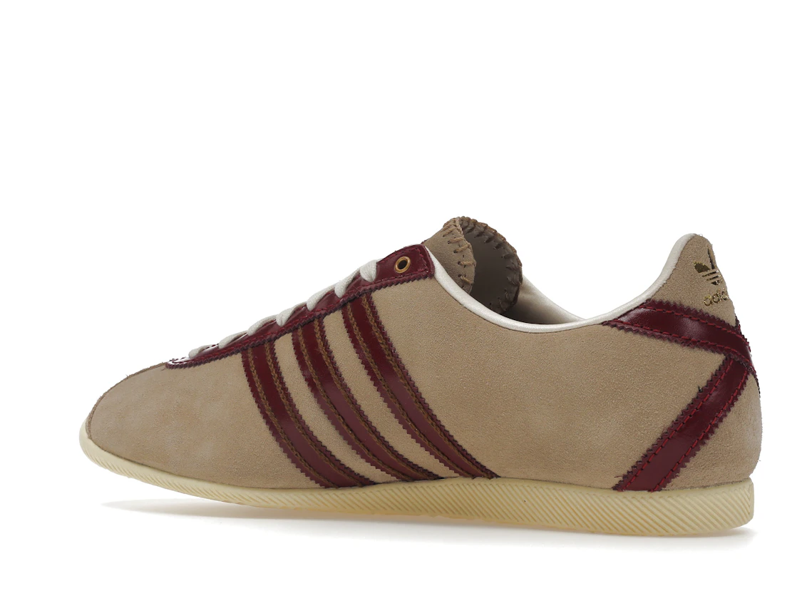 Vue 22 de adidas Japan Wales Bonner Cardboard