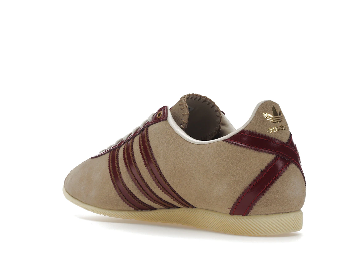 Vue 24 de adidas Japan Wales Bonner Cardboard