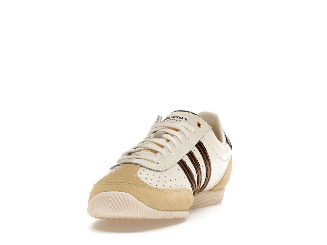 Vue 12 de adidas Japan Wales Bonner Cream