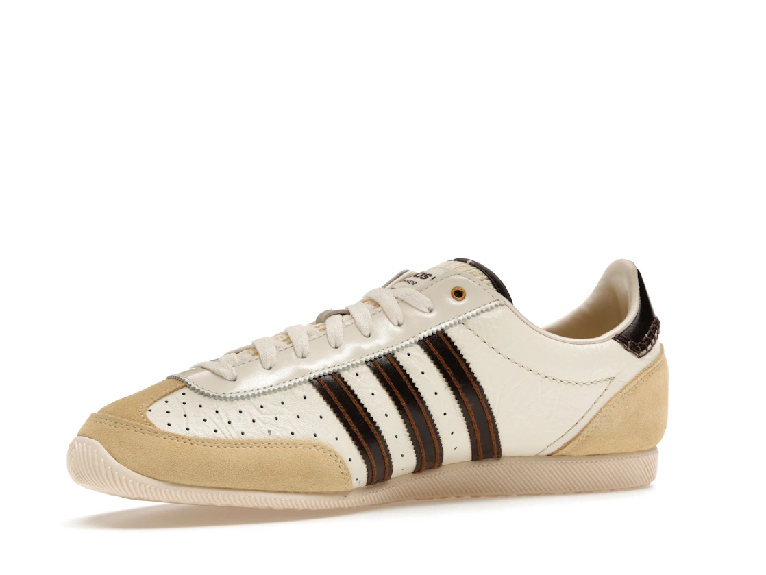 Vue 16 de adidas Japan Wales Bonner Cream