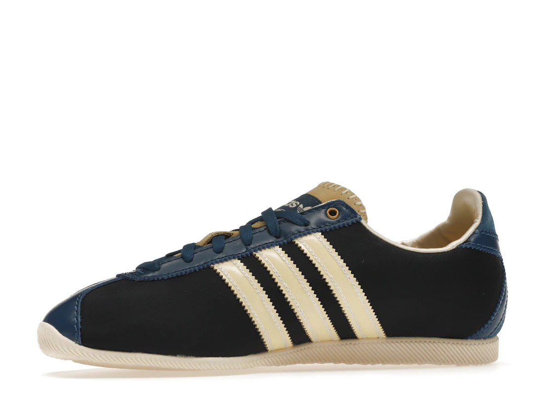 Vue 17 de adidas Japan Wales Bonner Legend Ink