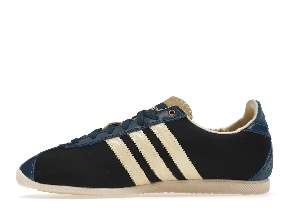 Vue 18 de adidas Japan Wales Bonner Legend Ink