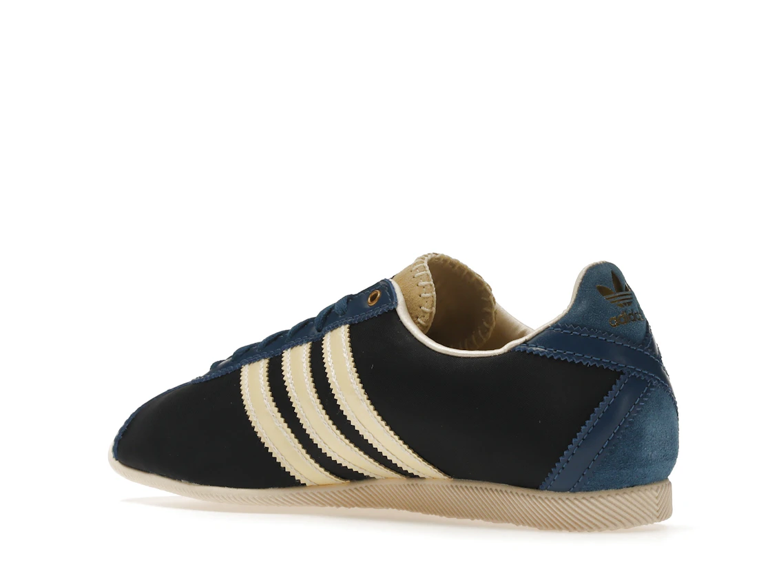 Vue 23 de adidas Japan Wales Bonner Legend Ink