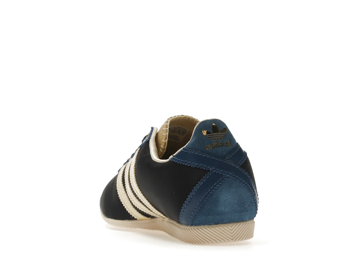 Vue 26 de adidas Japan Wales Bonner Legend Ink