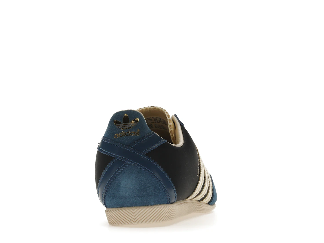 Vue 29 de adidas Japan Wales Bonner Legend Ink
