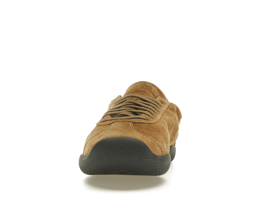 Vue 11 de adidas Karintha Wales Bonner Earth Strata