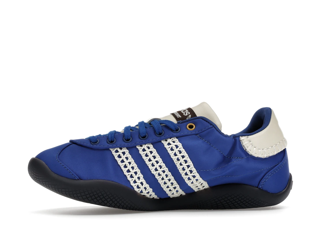 Vue 18 de adidas Karintha Wales Bonner Royal Blue