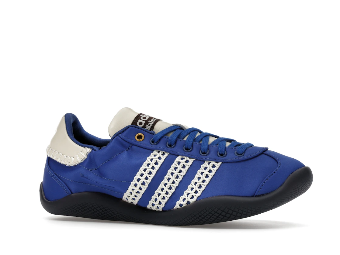 Vue 3 de adidas Karintha Wales Bonner Royal Blue