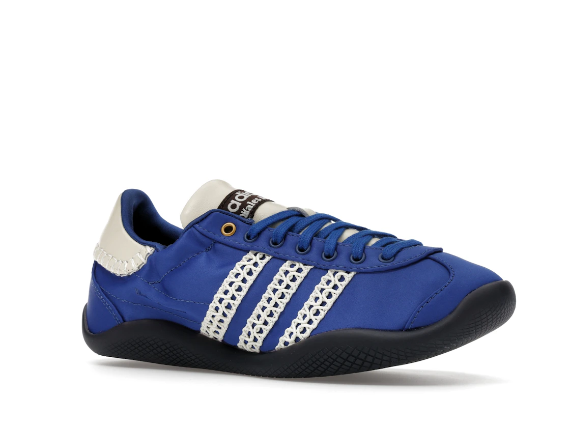 Vue 4 de adidas Karintha Wales Bonner Royal Blue