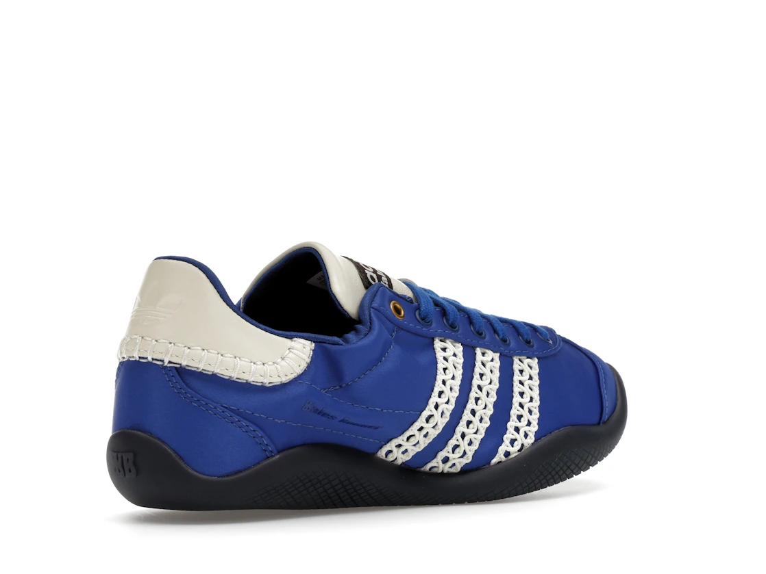 Vue 33 de adidas Karintha Wales Bonner Royal Blue
