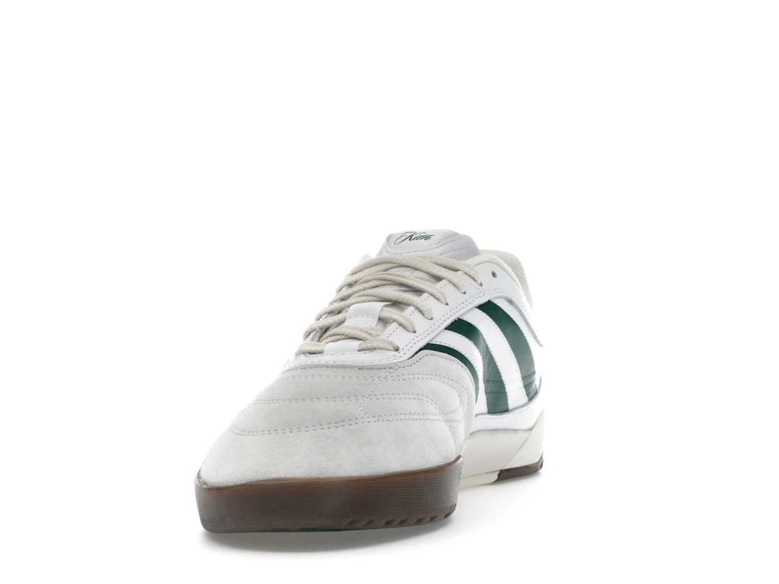 Vue 12 de adidas Koresco National Kith White Scarab