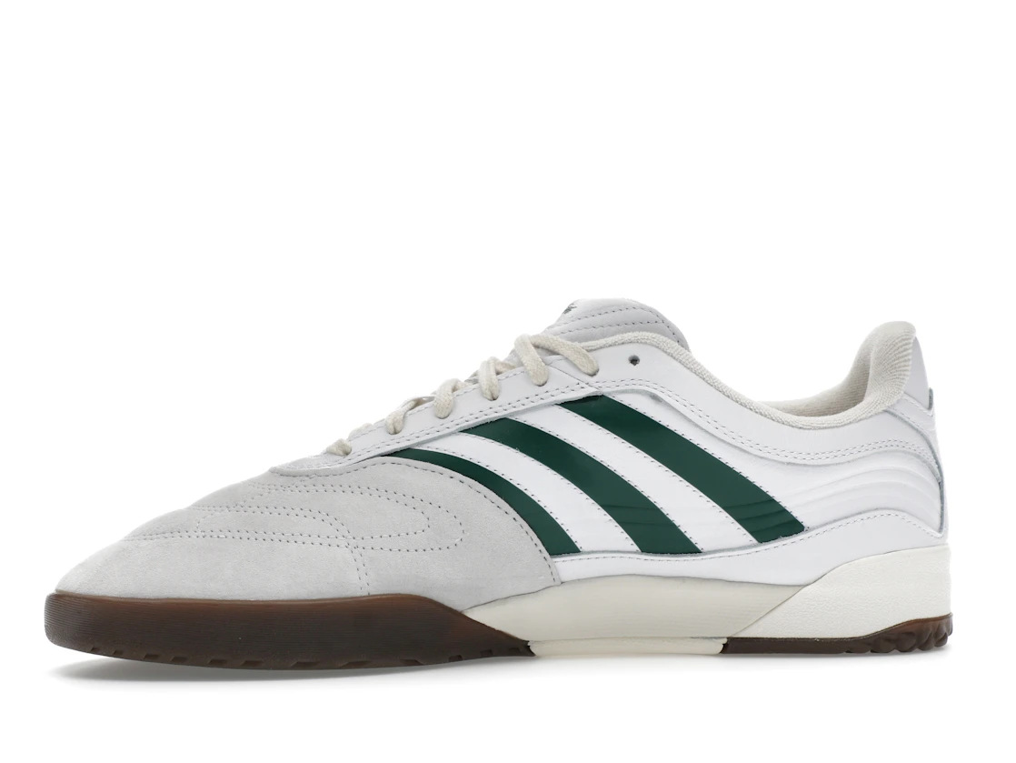 Vue 18 de adidas Koresco National Kith White Scarab