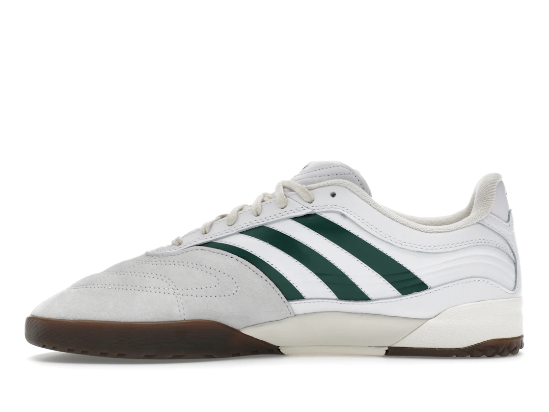 Vue 19 de adidas Koresco National Kith White Scarab
