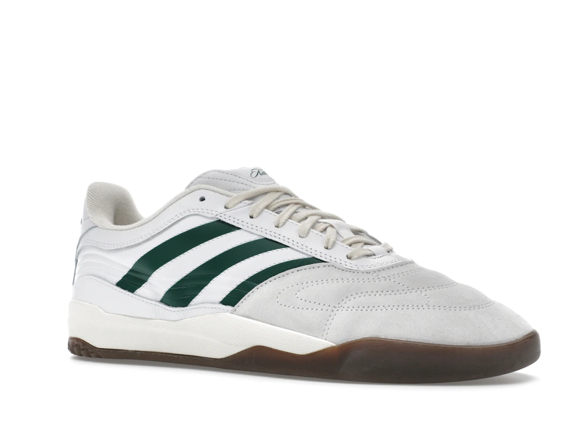 Vue 4 de adidas Koresco National Kith White Scarab