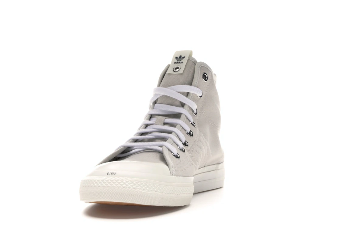 Vue 12 de adidas Nizza Hi Alife New York