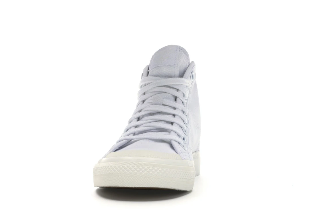 Vue 11 de adidas Nizza Hi Cloud White