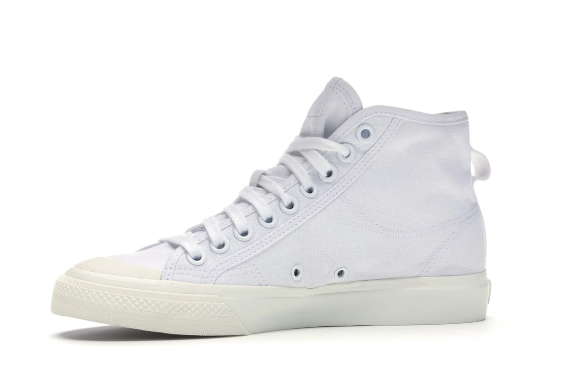 Vue 17 de adidas Nizza Hi Cloud White