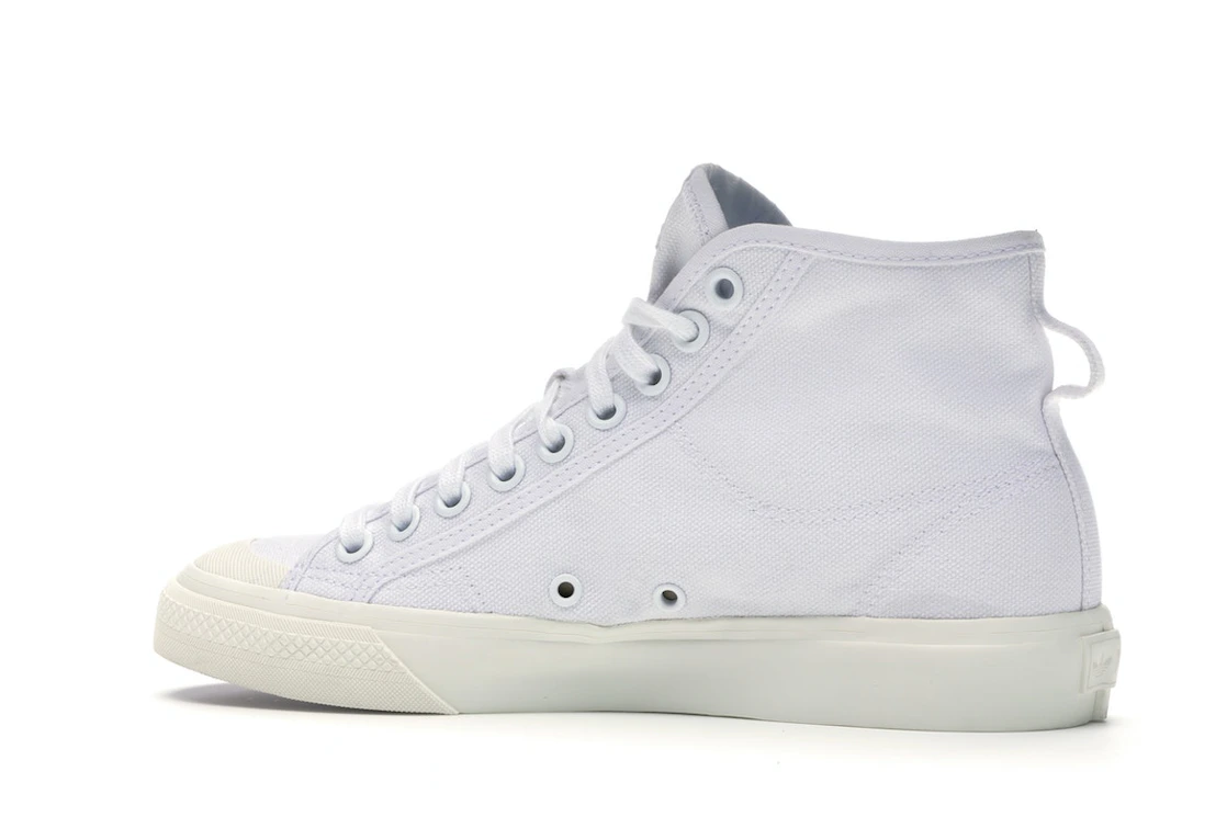 Vue 21 de adidas Nizza Hi Cloud White