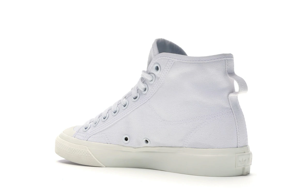 Vue 23 de adidas Nizza Hi Cloud White
