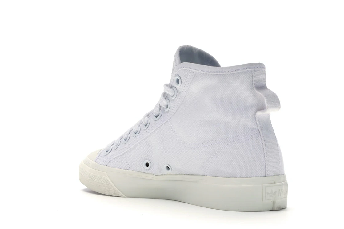 Vue 24 de adidas Nizza Hi Cloud White