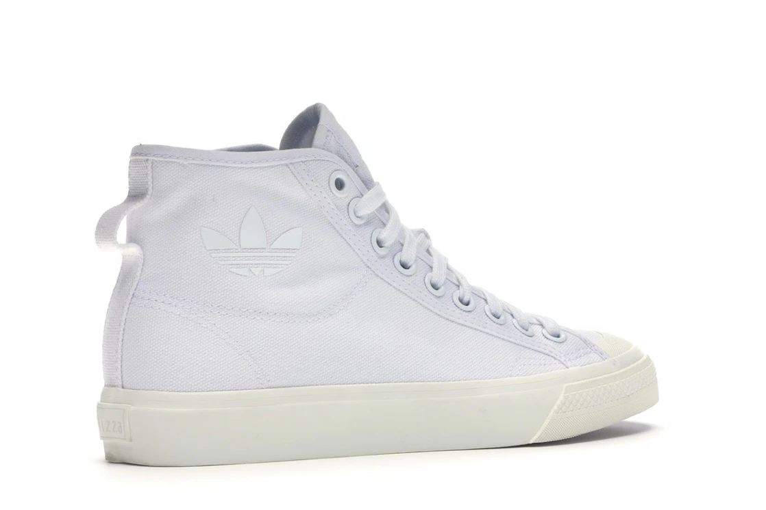 Vue 34 de adidas Nizza Hi Cloud White