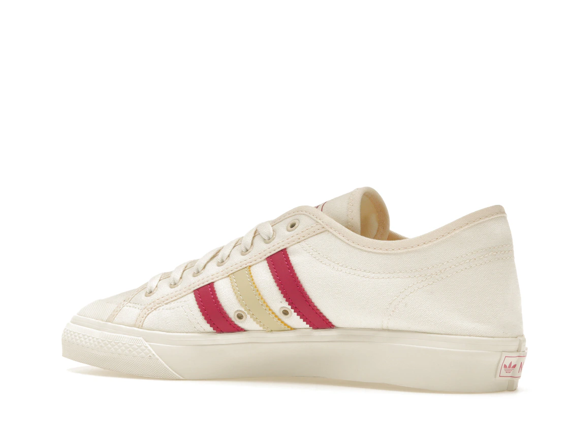 Vue 22 de adidas Nizza Lo Wales Bonner Cream White Scarlet