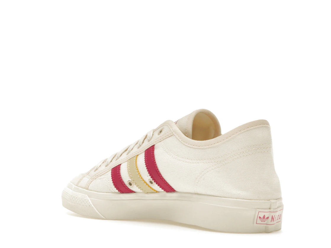 Vue 24 de adidas Nizza Lo Wales Bonner Cream White Scarlet