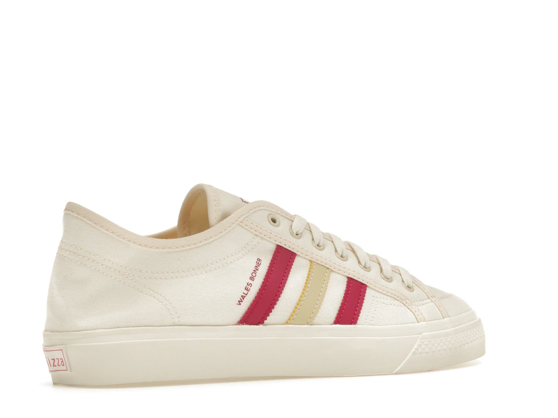 Vue 34 de adidas Nizza Lo Wales Bonner Cream White Scarlet