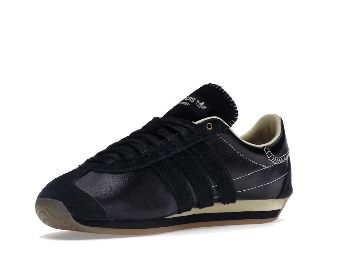 Vue 15 de adidas Originals Country Wales Bonner Black