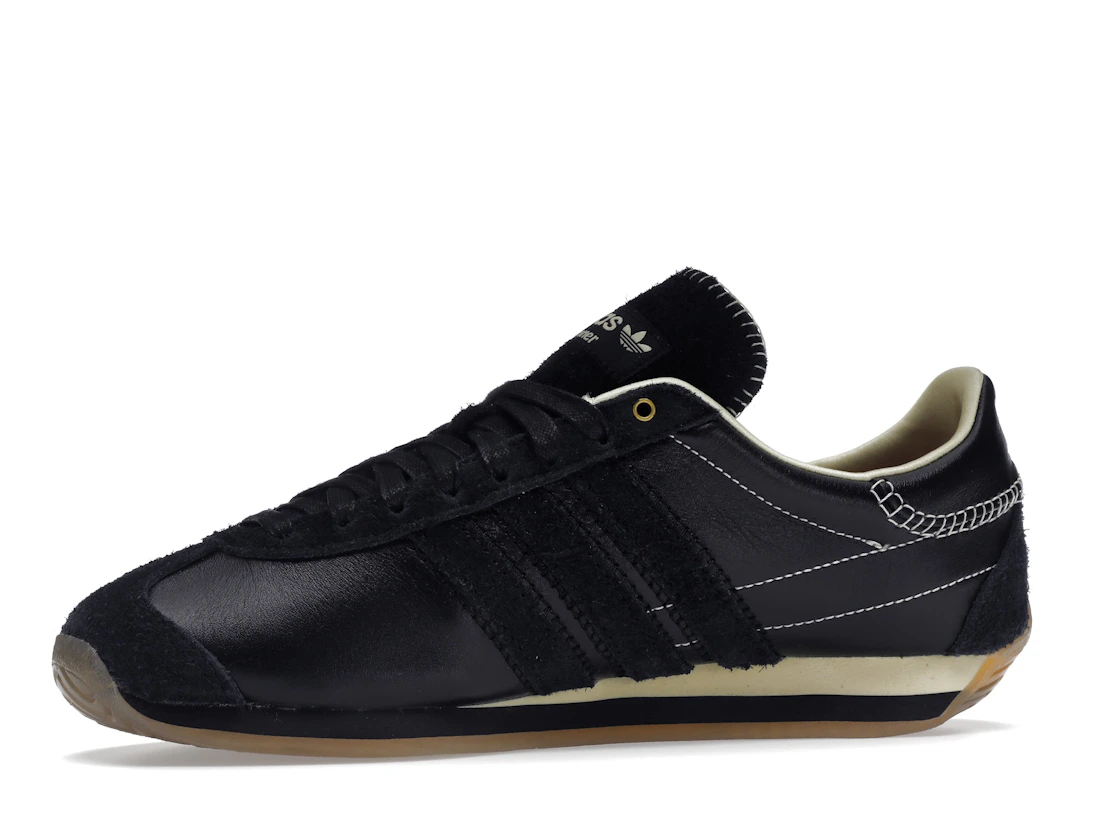 Vue 17 de adidas Originals Country Wales Bonner Black
