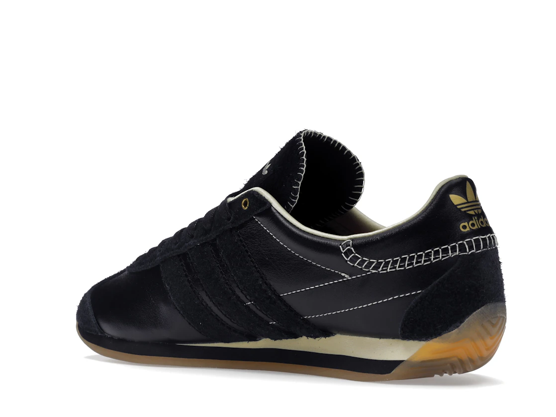 Vue 23 de adidas Originals Country Wales Bonner Black