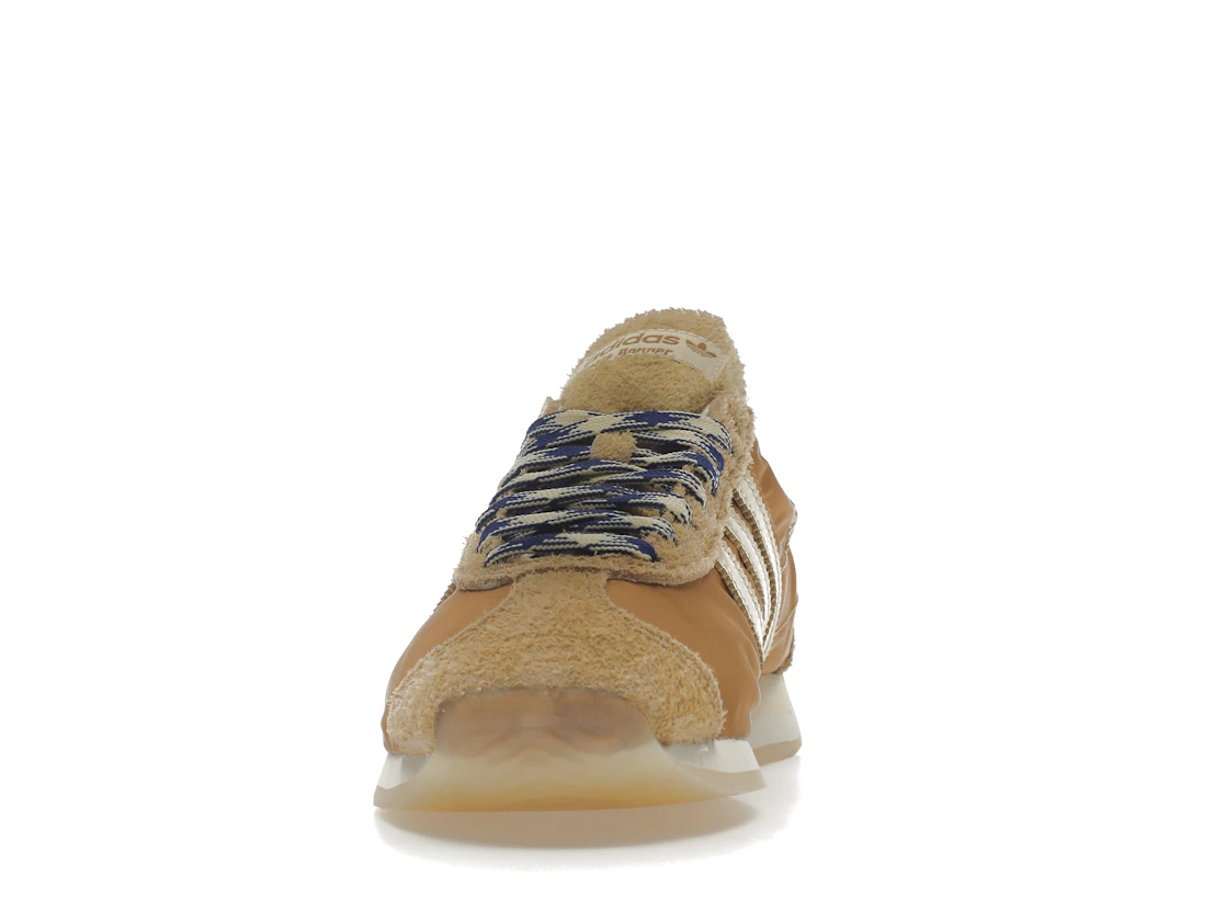 Vue 11 de adidas Originals Country Wales Bonner Mesa Tan