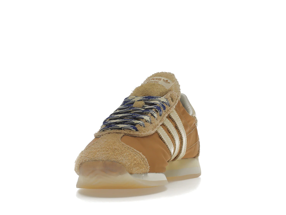 Vue 12 de adidas Originals Country Wales Bonner Mesa Tan