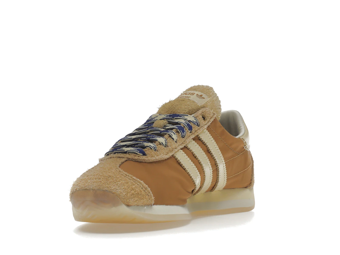Vue 13 de adidas Originals Country Wales Bonner Mesa Tan